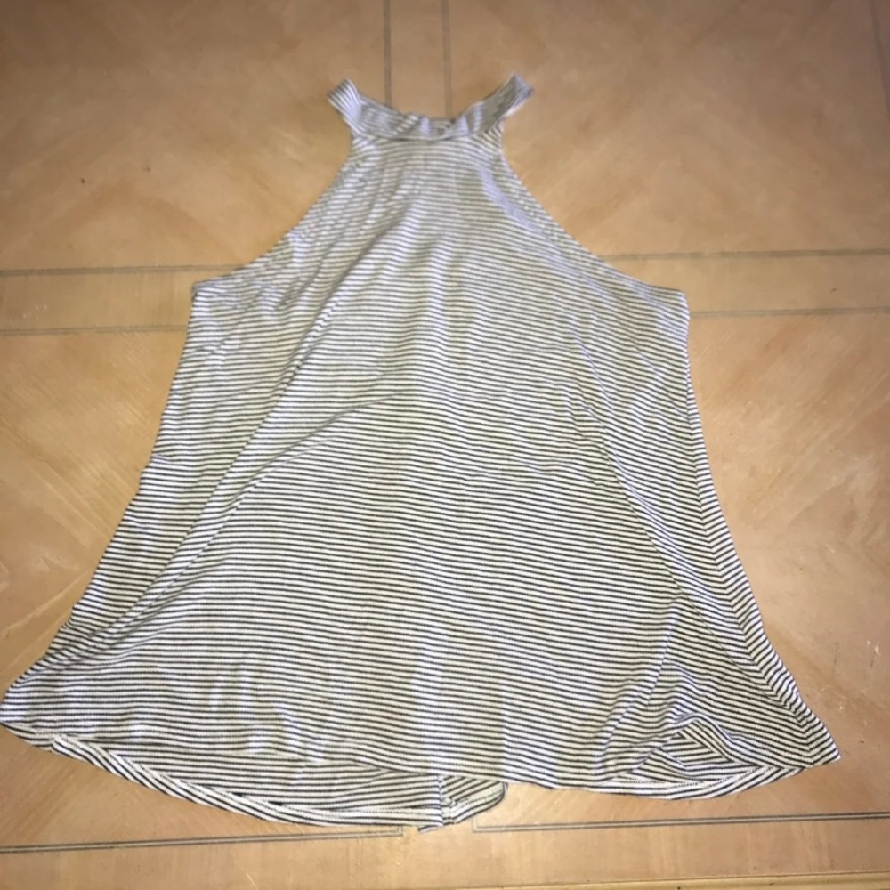 Sleeveless tank